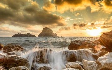  in Ibiza, contact the owners direct