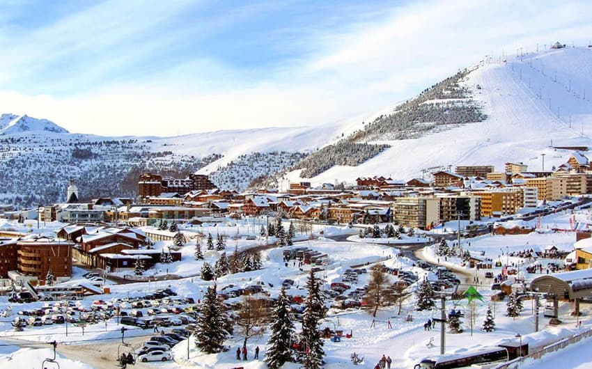 Ski Chalets in alpe d'huez grand domaine (ski area), france, contact the owners direct