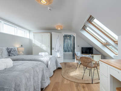 Bedroom 10 Image