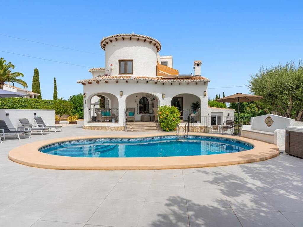 Villa Aloe - 4 Bedroom (Sleeps 8) Villa in Jvea (P305564) - No Booking Fees