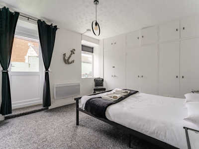 Bedroom 7 Image