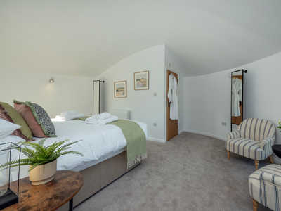 Bedroom 7 Image